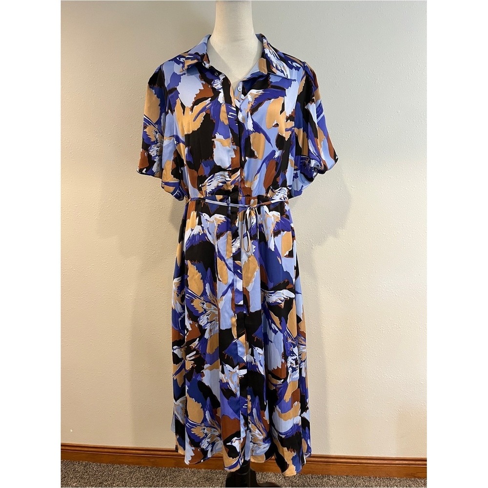 Nine West Abstract Print Button down short sleeves plus Dress size size XXL